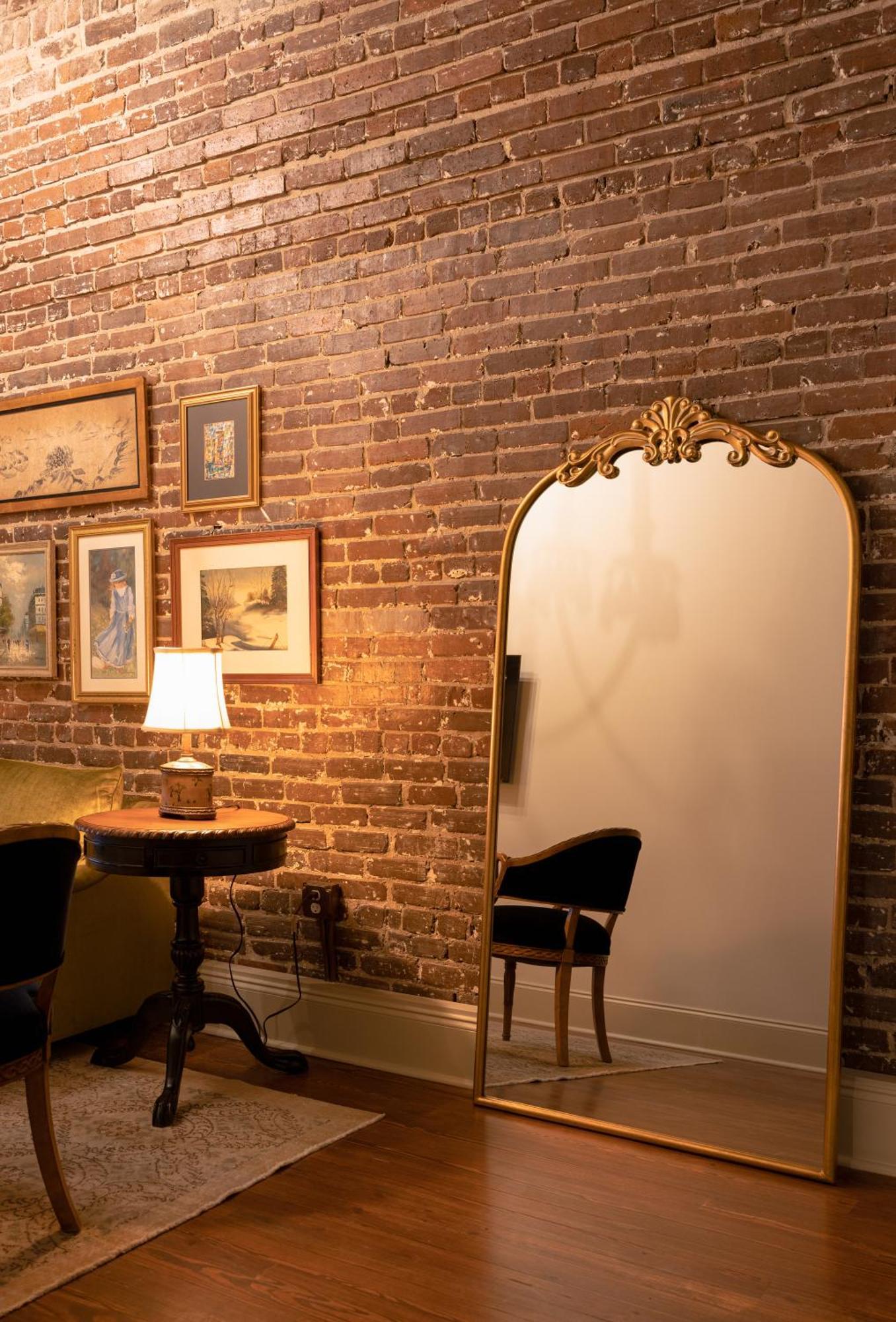 Hotel Cleo, Knoxville Downtown, A Tribute Portfolio Hotel Bagian luar foto