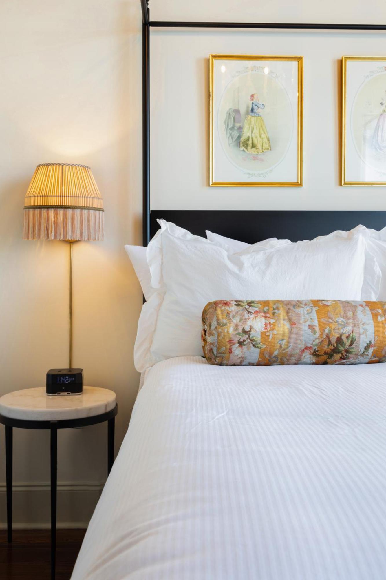 Hotel Cleo, Knoxville Downtown, A Tribute Portfolio Hotel Bagian luar foto
