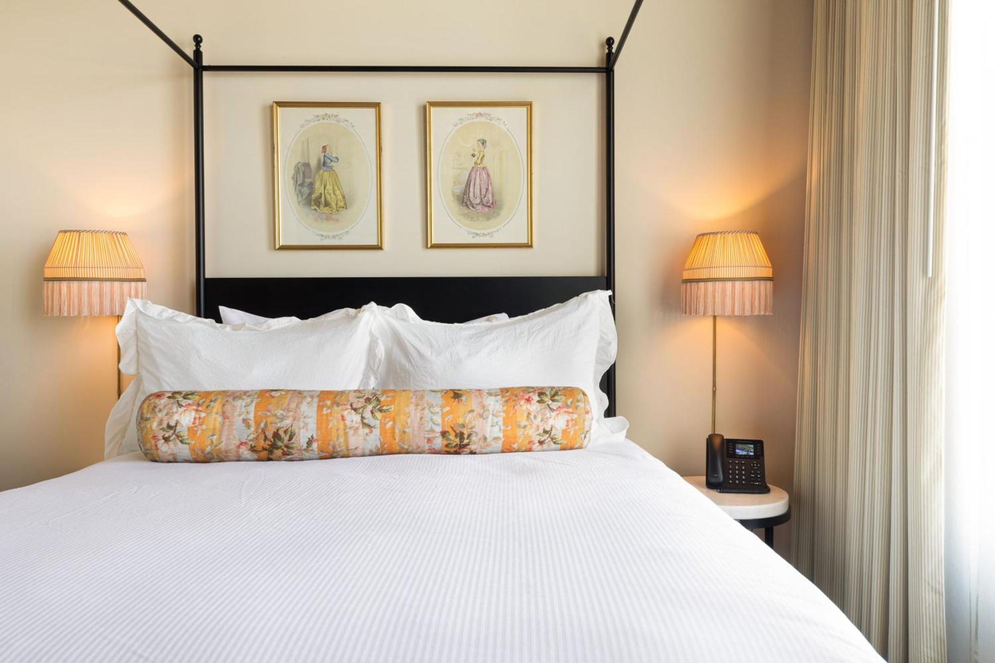 Hotel Cleo, Knoxville Downtown, A Tribute Portfolio Hotel Bagian luar foto