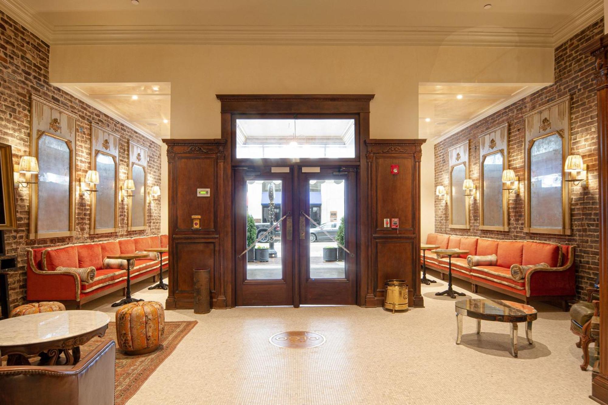 Hotel Cleo, Knoxville Downtown, A Tribute Portfolio Hotel Bagian luar foto